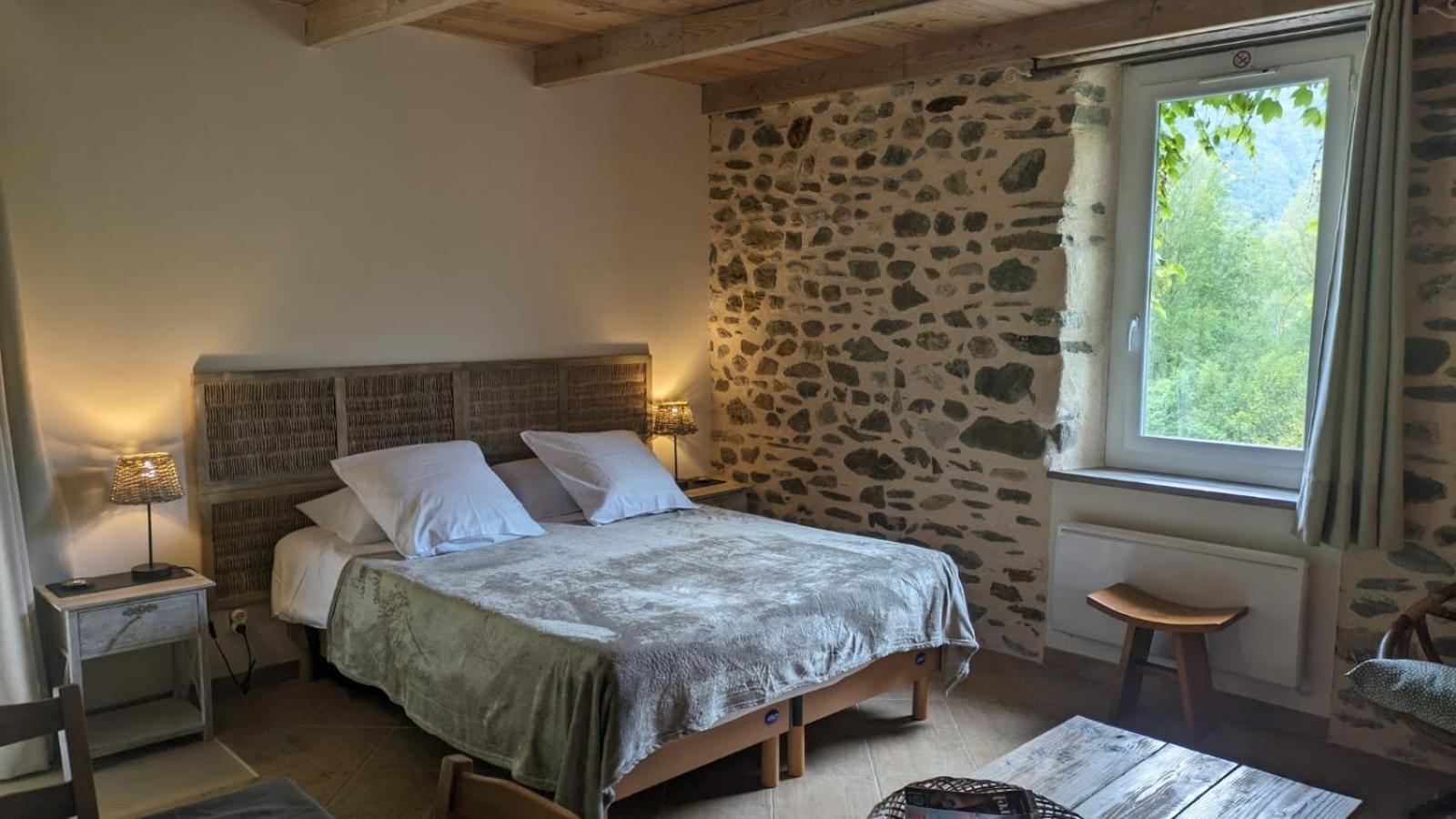 Les Jardins De Lumiere Bed and Breakfast Brusque Eksteriør billede
